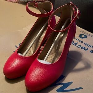 Red Pumps